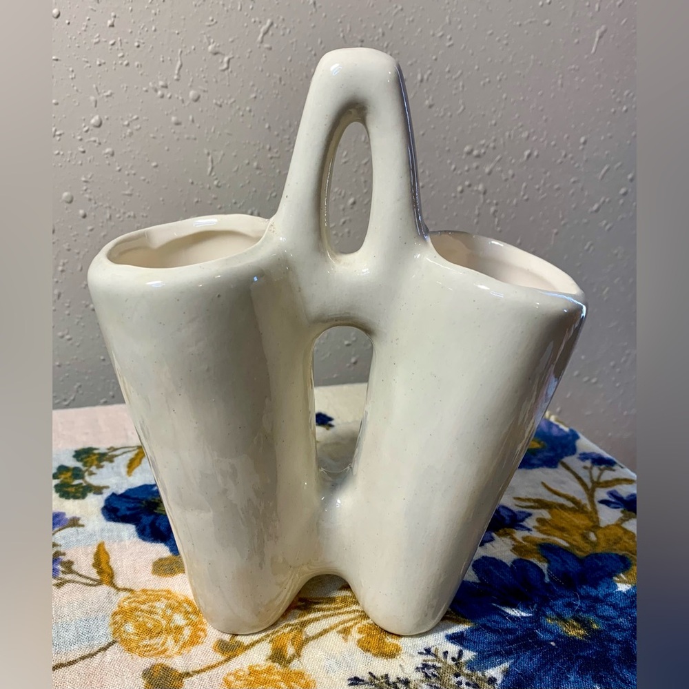 Elegant Cream Ceramic Vase
